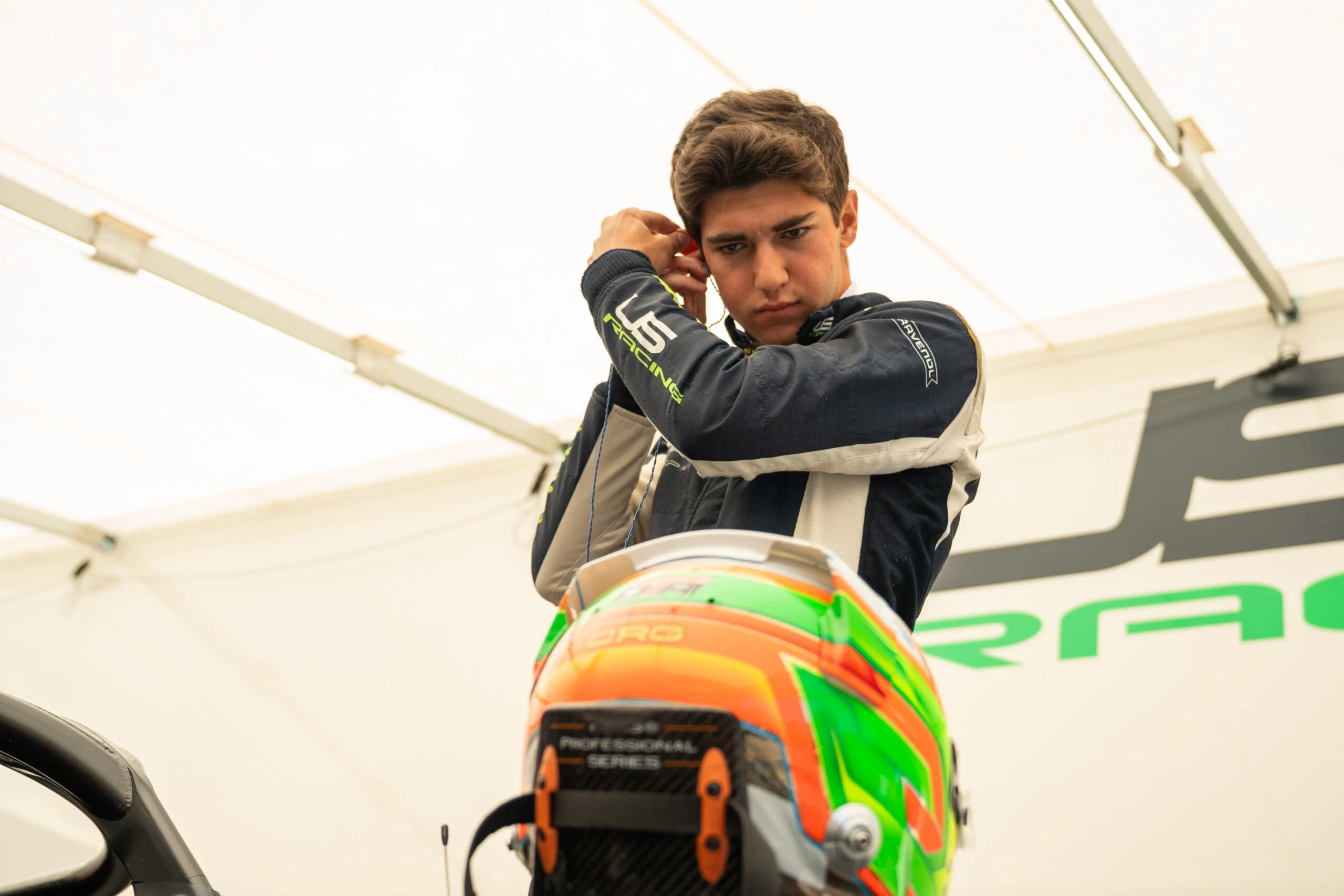 Terceiro na tabela da F4 Italiana, Gabriel Gomez estreia em Monza