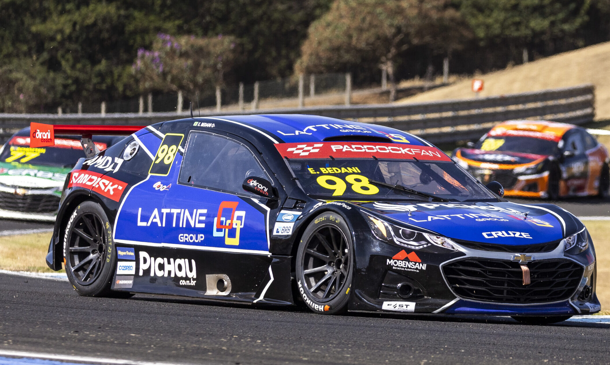 Enzo Bedani sobe novamente no pódio e lidera a Stock Light na metade da temporada