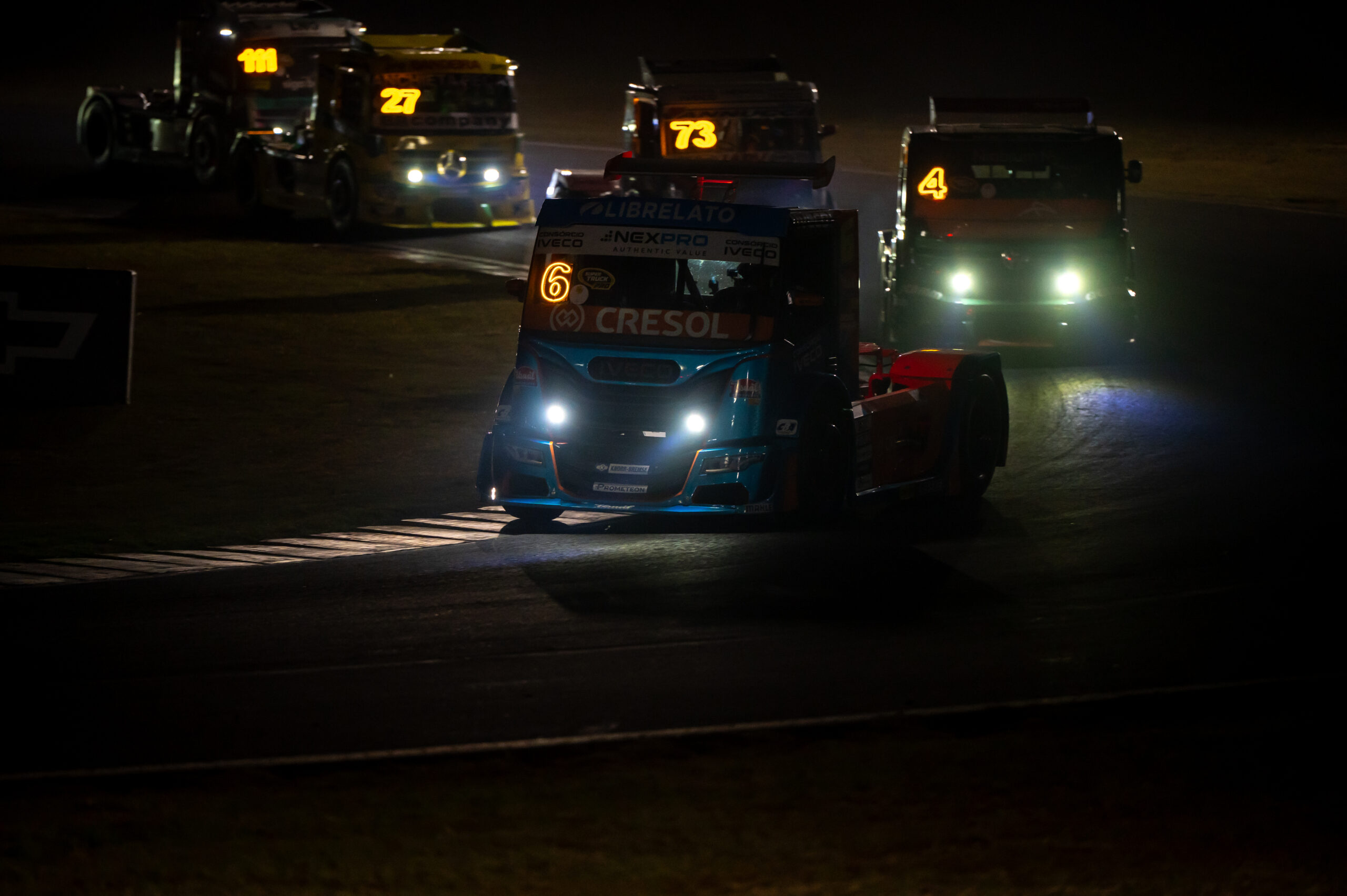 Wellington Cirino leva IVECO Usual Racing ao pódio na primeira corrida noturna da história da Copa Truck