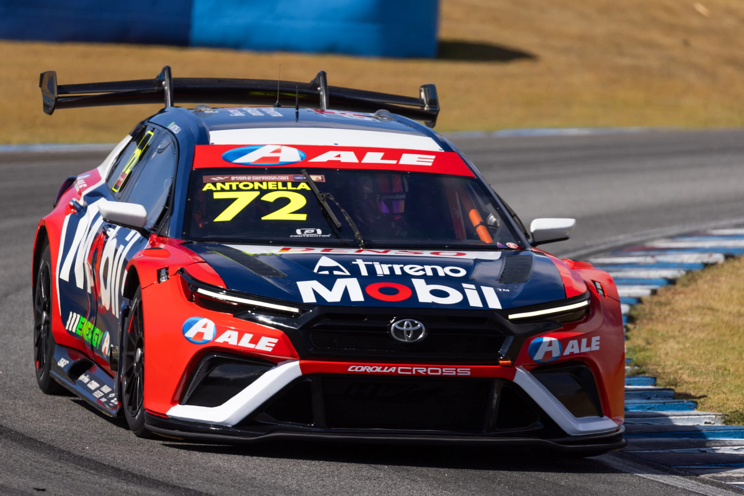 Antonella Bassani acelera pela primeira vez o Stock Car Mobil™ no Velocitta