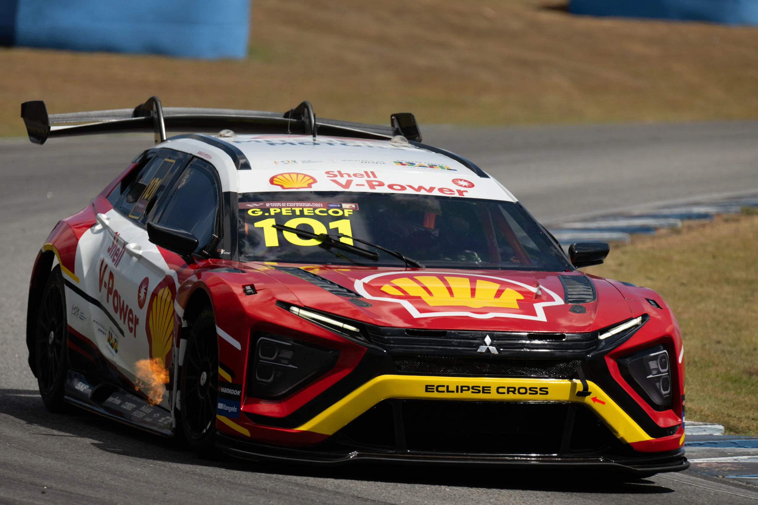 Piloto Shell Gianluca Petecof larga na frente na corrida de Sprint da Stock Car no Velocitta