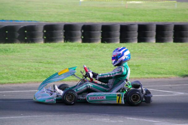 Gabriel Koenigkan inicia Brasileiro de Kart liderando treino da classe OKN