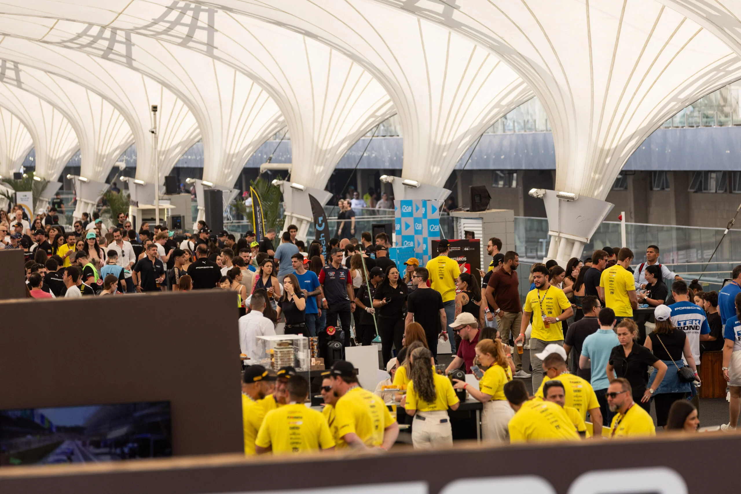 Porsche Cup C6 Bank celebra 20º aniversário com recordes na pista do marketing